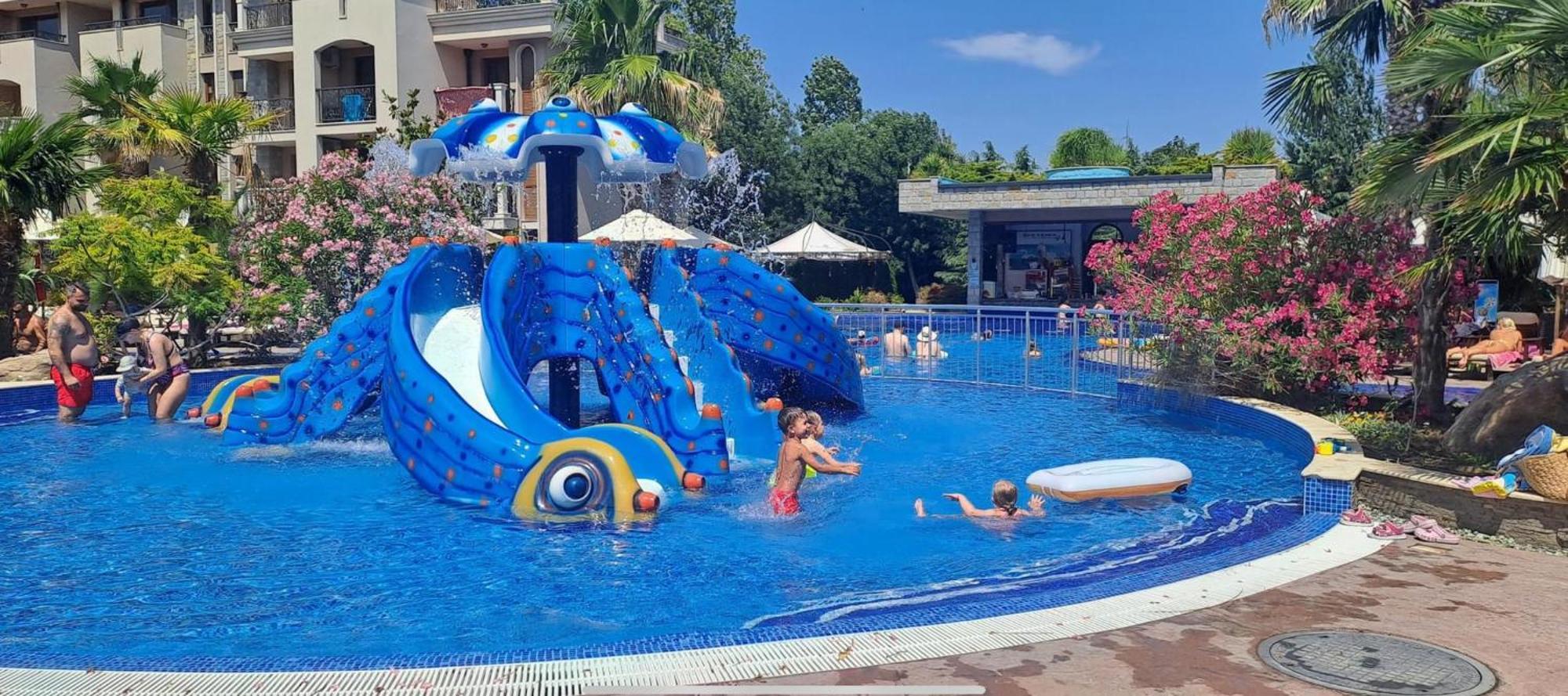 Wonderful Deluxe Appartement In Cascadas Family Resort Sunny Beach Exterior foto